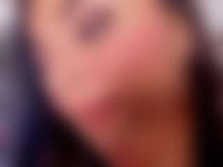 Live cam show with Ali Johansonn - Bedroom MILF on Mixed Magazine Live