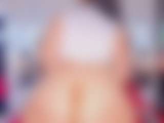 Ali Johansonn MILF webcam performer live streaming