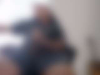 Biggreysweats's Live Sex Cam Show