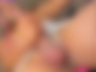 Live cam show with CrystalRambeau - No Smoking on Camming Site