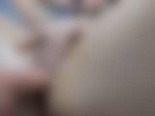 Live cam show with deeluna - Living Room on ObeyMaria