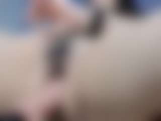 Live cam show with deeluna - Thong on chickslive.net