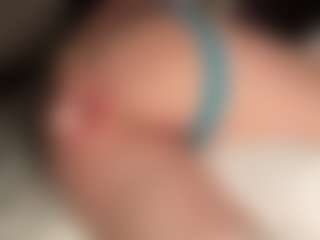 ilona4u's Live Sex Cam Show