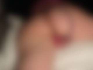 ilona4u's Live Sex Cam Show