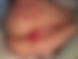 ilona4u's Live Sex Cam Show