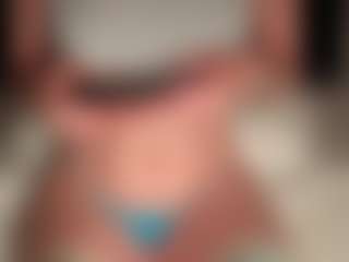 ilona4u's Live Sex Cam Show