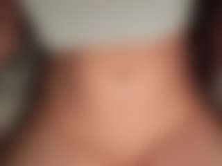 ilona4u's Live Sex Cam Show