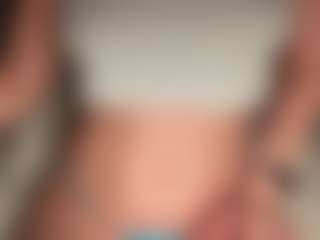 ilona4u's Live Sex Cam Show