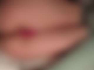 ilona4u's Live Sex Cam Show