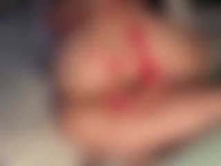 ilona4u's Live Sex Cam Show