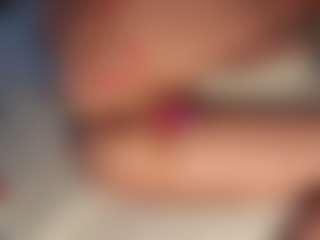 ilona4u's Live Sex Cam Show