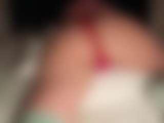 ilona4u's Live Sex Cam Show