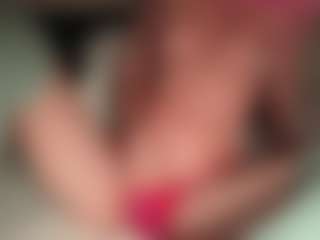 ilona4u's Live Sex Cam Show