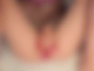 ilona4u's Live Sex Cam Show