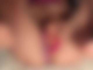 ilona4u's Live Sex Cam Show