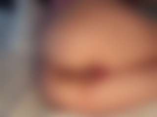 ilona4u's Live Sex Cam Show