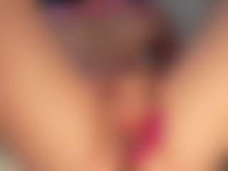 ilona4u's Live Sex Cam Show