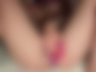 Live cam show with ilona4u - Petite MILF on sexylive.show
