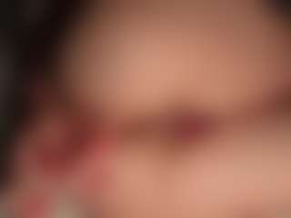 ilona4u's Live Sex Cam Show