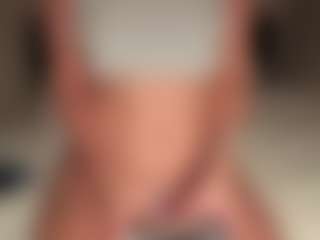 ilona4u MILF webcam performer live streaming