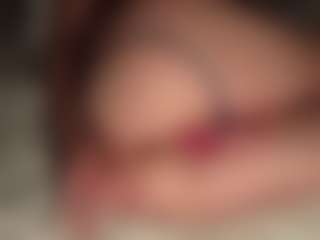 ilona4u's Live Sex Cam Show