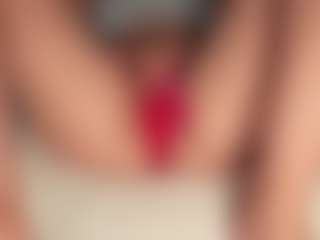 ilona4u MILF webcam performer live streaming