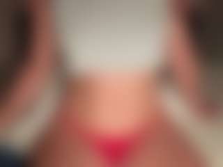 Live cam show with ilona4u - Petite MILF on nudelive.tv