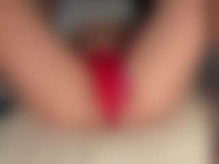 Live cam show with ilona4u - Bedroom on Hubzter Live
