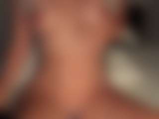 ilona4u's Live Sex Cam Show