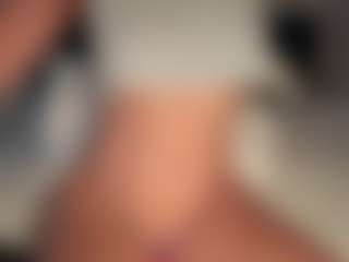 ilona4u's Live Sex Cam Show
