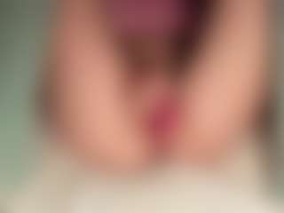 ilona4u's Live Sex Cam Show