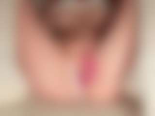 ilona4u's Live Sex Cam Show