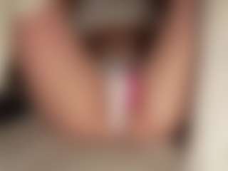 ilona4u's Live Sex Cam Show