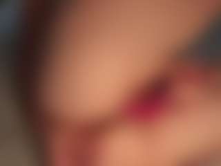 ilona4u's Live Sex Cam Show