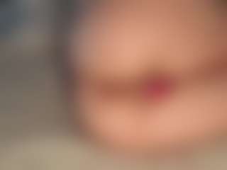 ilona4u's Live Sex Cam Show