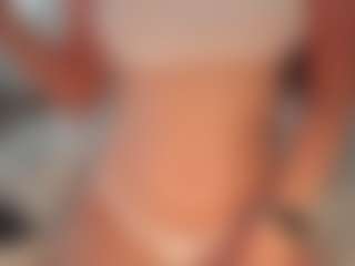 ilona4u's Live Sex Cam Show