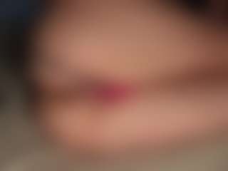 ilona4u's Live Sex Cam Show