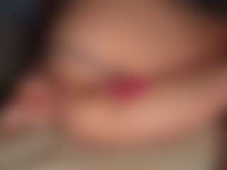 ilona4u's Live Sex Cam Show