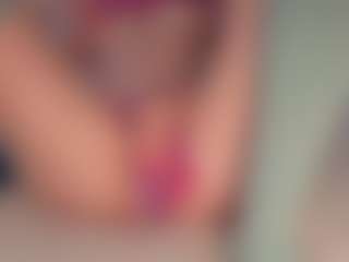 ilona4u's Live Sex Cam Show