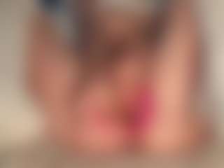 ilona4u's Live Sex Cam Show