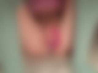 ilona4u's Live Sex Cam Show