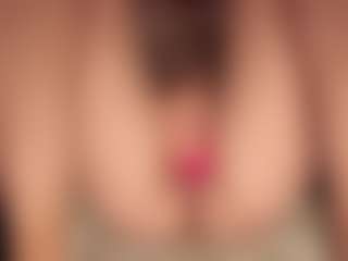 ilona4u's Live Sex Cam Show