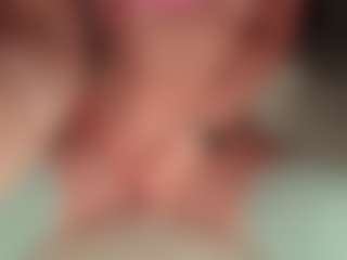 ilona4u's Live Sex Cam Show