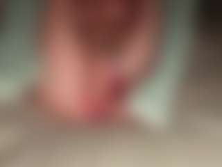ilona4u's Live Sex Cam Show