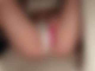 ilona4u's Live Sex Cam Show