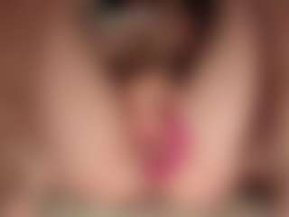 ilona4u's Live Sex Cam Show
