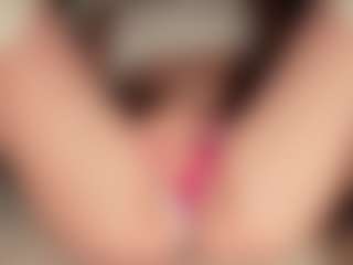 ilona4u's Live Sex Cam Show