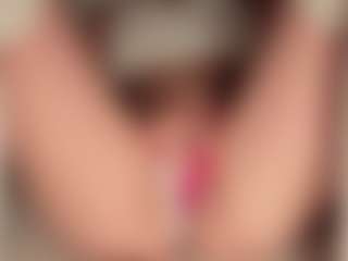 ilona4u's Live Sex Cam Show