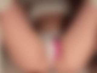 ilona4u's Live Sex Cam Show