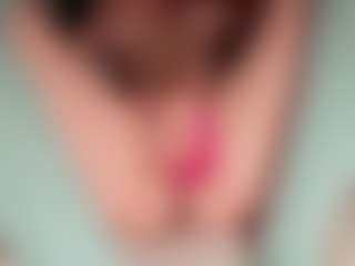 ilona4u's Live Sex Cam Show